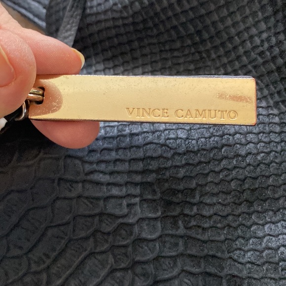 Black Vince Camuto purse - Picture 4 of 8